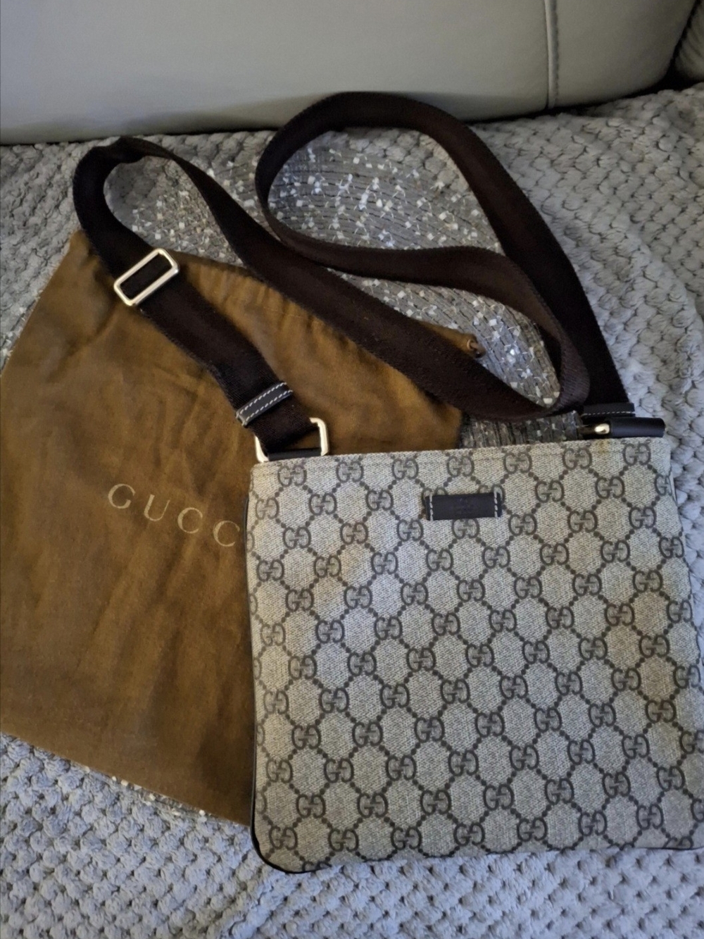 Gucci Beige/Brown GG Supreme Messenger Bag